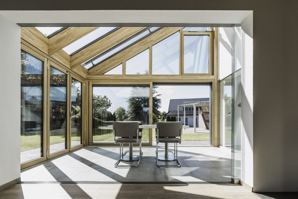 Wintergarten SDL Avantgarde - Die perfekte Kombi: Innen Holz und schützendes Aluminium von außen. 