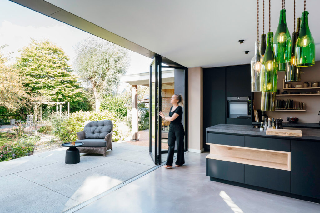 luftig leichter Übergang vom Haus zum Garten