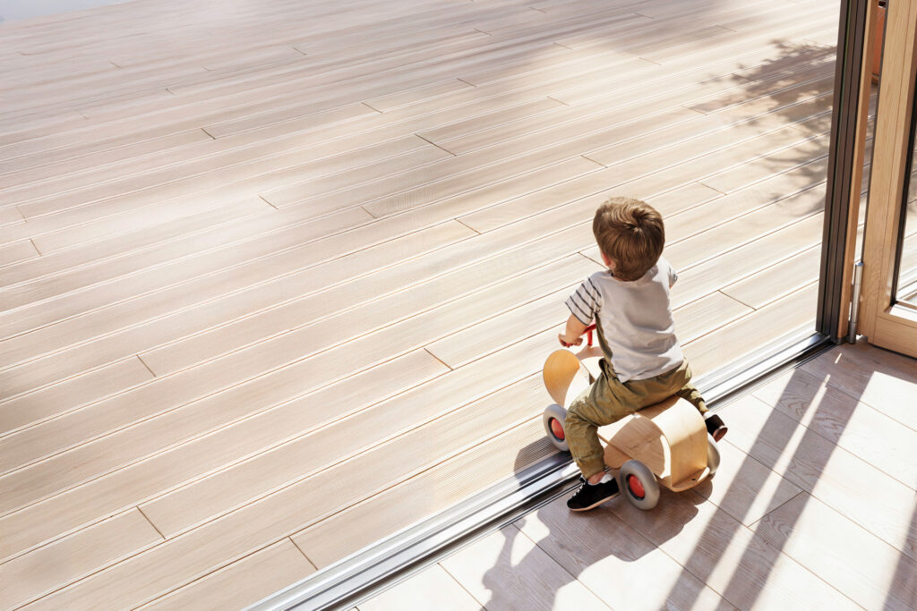 Ebene Bodenschwelle für barrierefreien Übergang